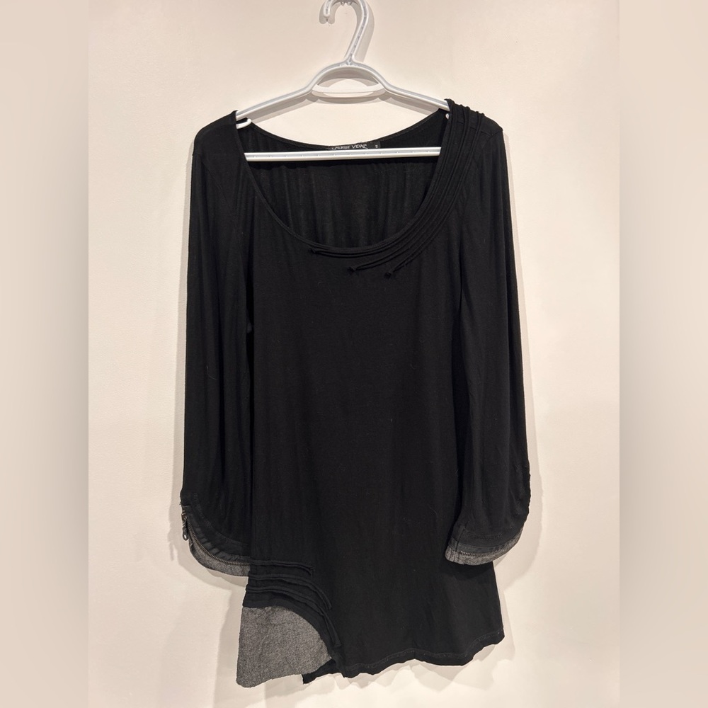 Lauren Vidal Classic Black Top